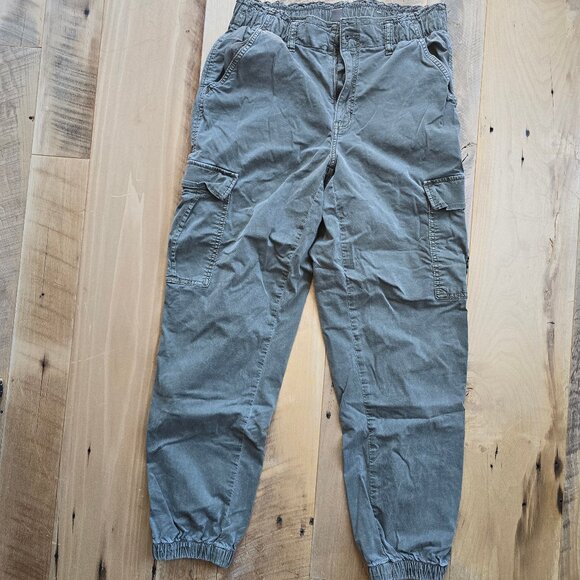 AE Women's Stretch Baggy Cargo Jogger Olive Green Size 8 - Picture 1 of 9